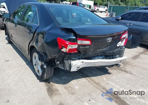 2014 Toyota Camry Se z USA, uszkodzony, nr VIN 4T1BF1FK3EU814225